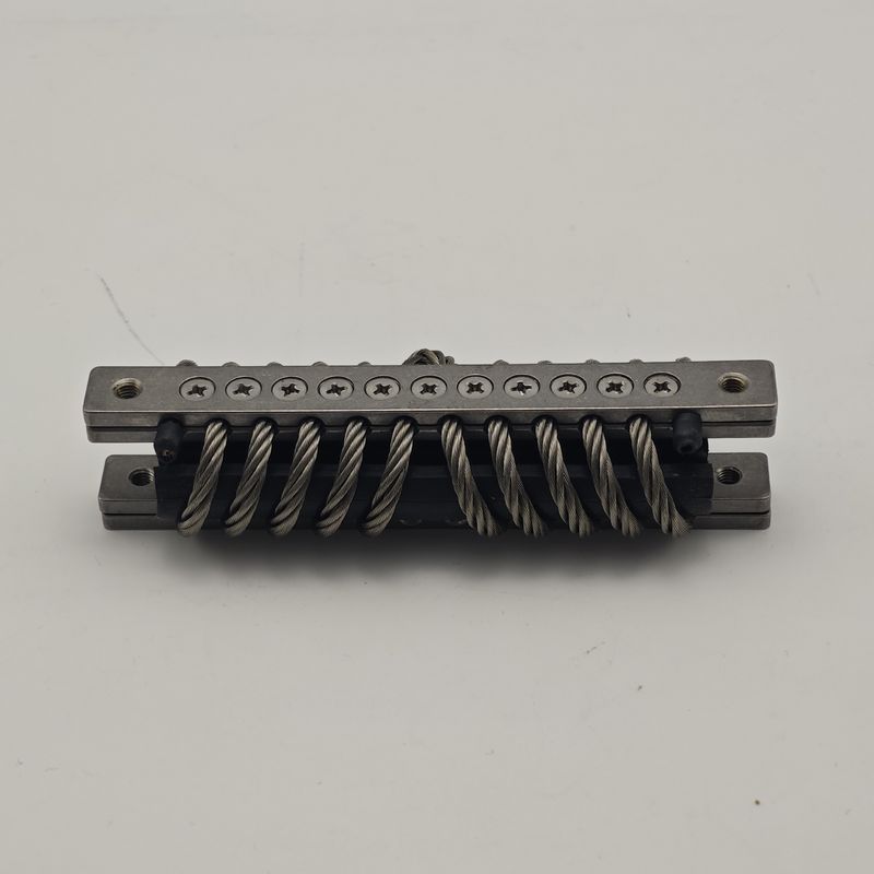 Peredam Getaran Tali Kawat GX-40AN yang Disesuaikan dengan Ukuran 113mm*40mm, Ketebalan 32.5±mm, dan Suhu Layanan 1000℃-1800℃