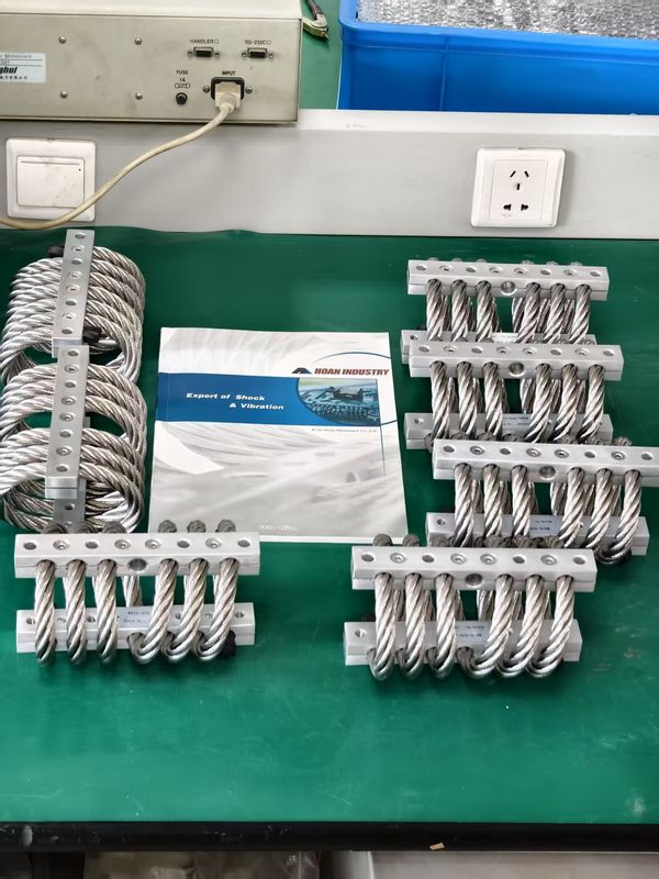 JGX-0480D-12A Kekuatan Wire Rope Vibration Isolator untuk penguatan seismik dan penyerapan kejut pada suhu ekstrem