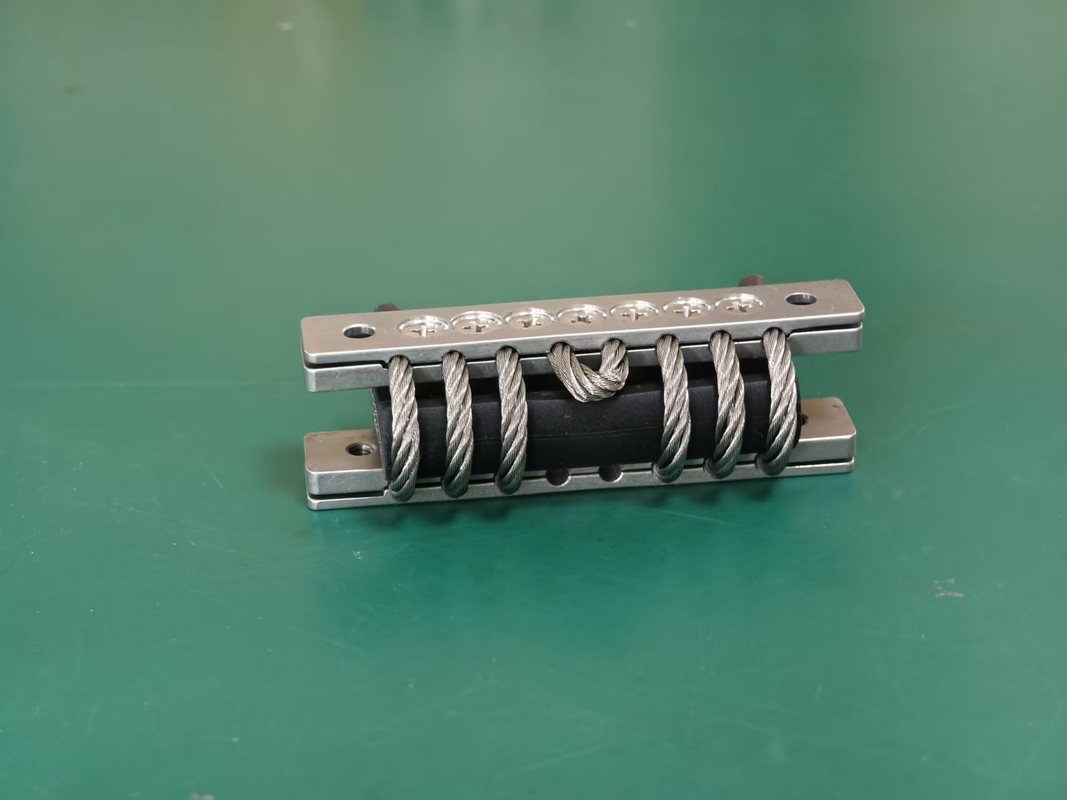 Peredam Getaran Tali Kawat GX-60A(N) yang Dapat Disesuaikan dengan Ketahanan Guncangan Termal yang Baik dan Struktur Semua-Logam untuk Pengoperasian yang Stabil